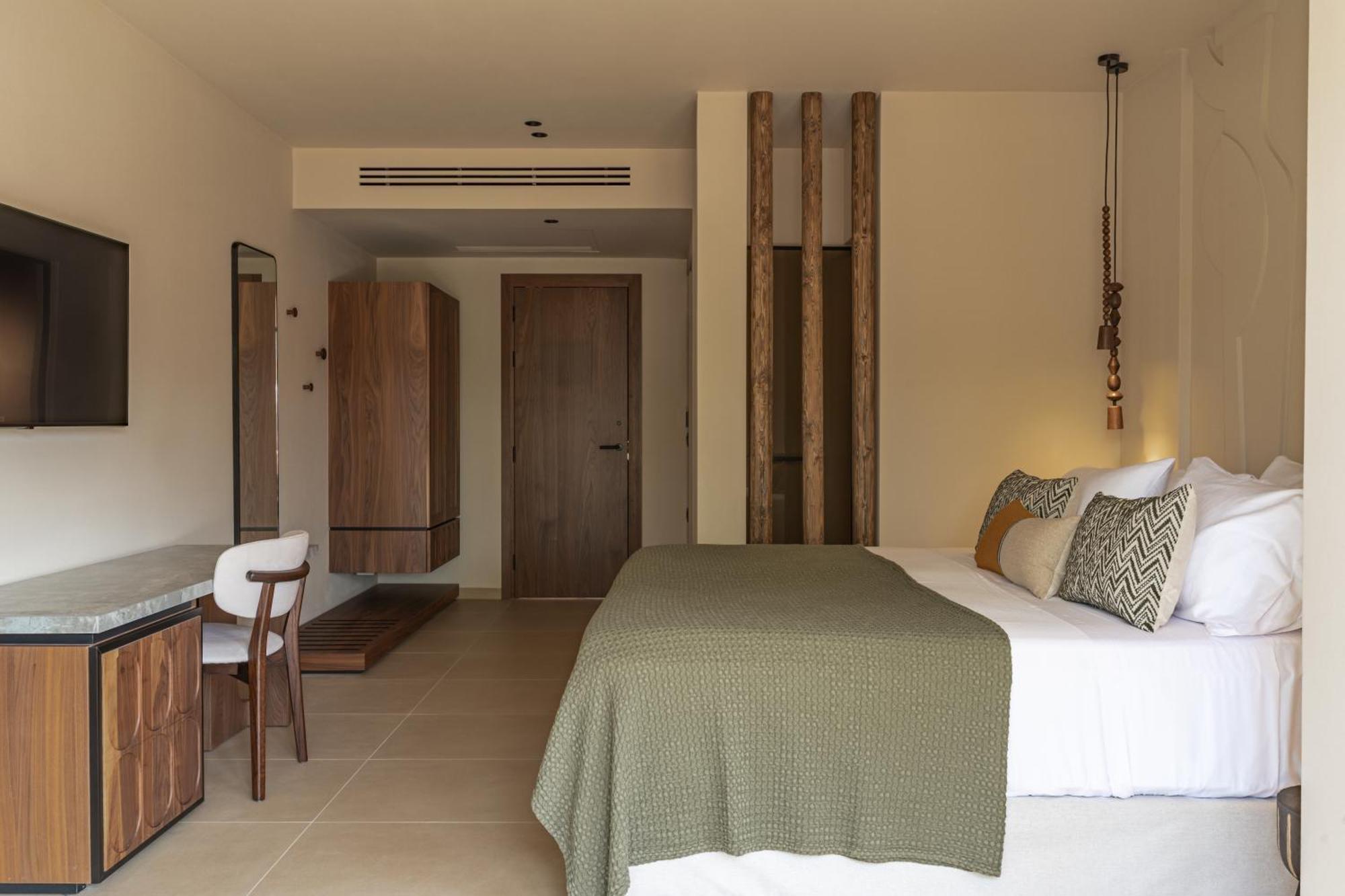 Superior Double or Twin Room with Mountain View